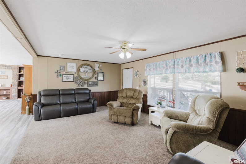 11149 Crenshaw Road, Marion, Illinois 62922, 4 Bedrooms Bedrooms, 0 ,2 BathroomsBathrooms,Residential,For Sale,Crenshaw,0,RMAEB458628