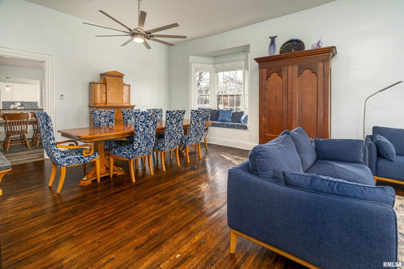 509 MAIN Street, Carbondale, Illinois 62901, 4 Bedrooms Bedrooms, 0 ,1 BathroomBathrooms,Residential,For Sale,MAIN,0,RMAEB458637