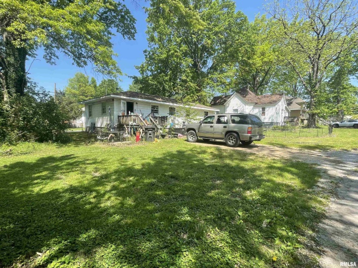 115 FOREST Avenue, Carbondale, Illinois 62901, 3 Bedrooms Bedrooms, 0 ,1 BathroomBathrooms,Residential,For Sale,FOREST,0,RMAEB458642