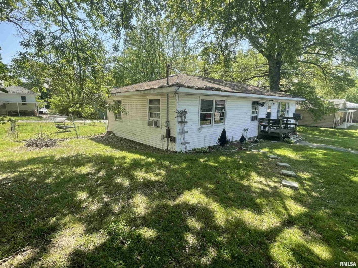 115 FOREST Avenue, Carbondale, Illinois 62901, 3 Bedrooms Bedrooms, 0 ,1 BathroomBathrooms,Residential,For Sale,FOREST,0,RMAEB458642