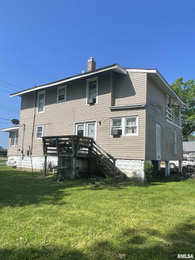 300 COLLEGE Street, Carbondale, Illinois 62901, 5 Bedrooms Bedrooms, 0 ,2 BathroomsBathrooms,Residential,For Sale,COLLEGE,0,RMAEB458643
