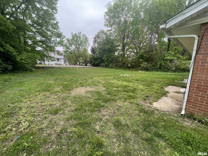 703 HIGH Street, Carbondale, Illinois 62901, 2 Bedrooms Bedrooms, 0 ,1 BathroomBathrooms,Residential,For Sale,HIGH,0,RMAEB458645