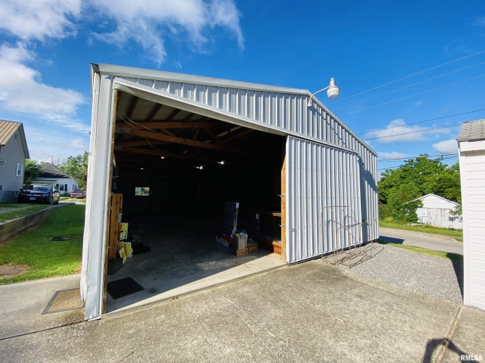 1100 SLOAN Street, Harrisburg, Illinois 62946, 0 , 0 ,0,Commercial Sale,For Sale,SLOAN,0,RMAEB458652