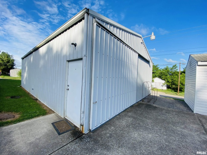 1100 SLOAN Street, Harrisburg, Illinois 62946, 0 , 0 ,0,Commercial Sale,For Sale,SLOAN,0,RMAEB458652
