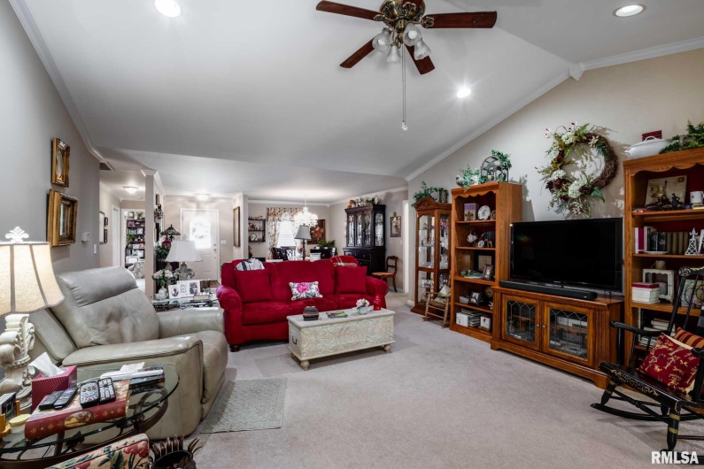 805 New Day Way, Marion, Illinois 62959, 4 Bedrooms Bedrooms, 0 ,2 BathroomsBathrooms,Residential,For Sale,New Day,0,RMAQC4264981