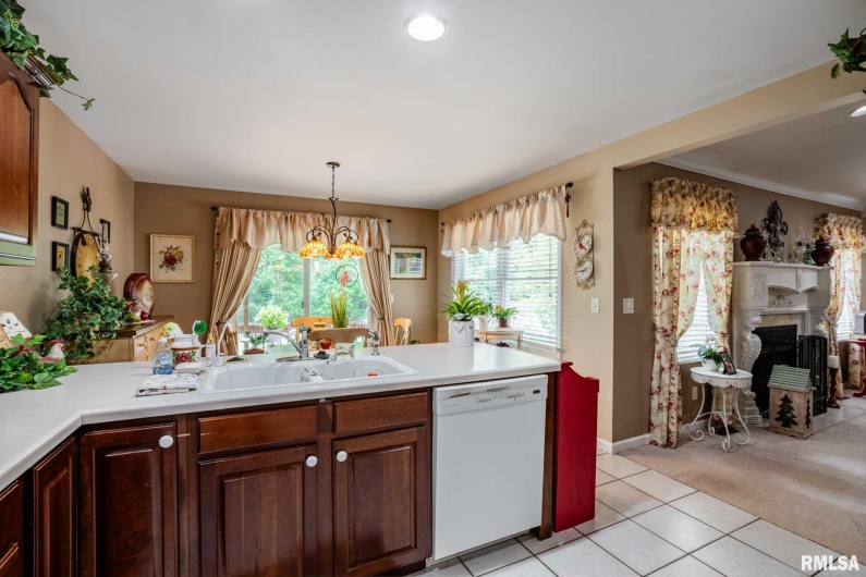 805 New Day Way, Marion, Illinois 62959, 4 Bedrooms Bedrooms, 0 ,2 BathroomsBathrooms,Residential,For Sale,New Day,0,RMAQC4264981