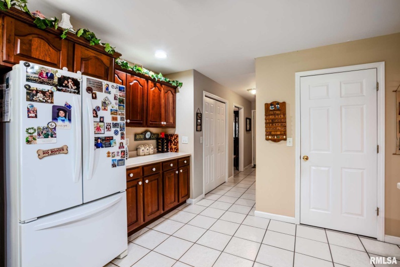 805 New Day Way, Marion, Illinois 62959, 4 Bedrooms Bedrooms, 0 ,2 BathroomsBathrooms,Residential,For Sale,New Day,0,RMAQC4264981