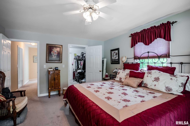 805 New Day Way, Marion, Illinois 62959, 4 Bedrooms Bedrooms, 0 ,2 BathroomsBathrooms,Residential,For Sale,New Day,0,RMAQC4264981