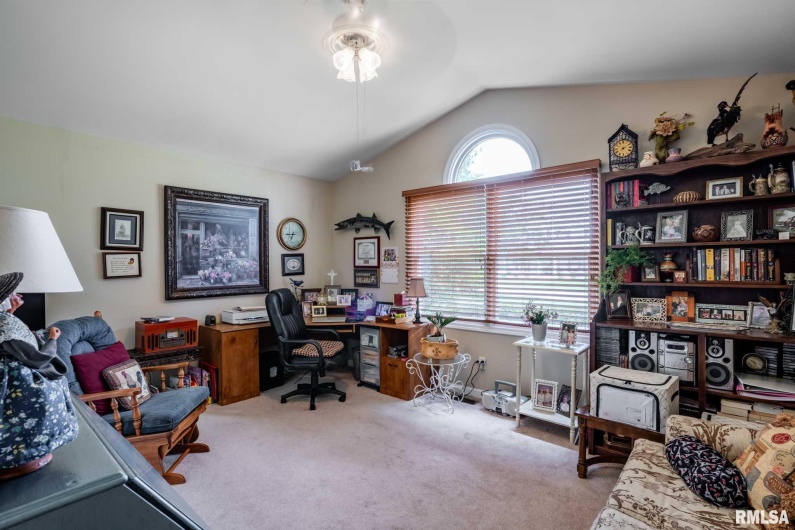 805 New Day Way, Marion, Illinois 62959, 4 Bedrooms Bedrooms, 0 ,2 BathroomsBathrooms,Residential,For Sale,New Day,0,RMAQC4264981