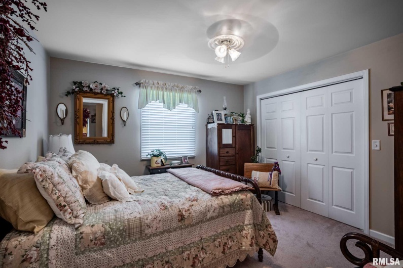 805 New Day Way, Marion, Illinois 62959, 4 Bedrooms Bedrooms, 0 ,2 BathroomsBathrooms,Residential,For Sale,New Day,0,RMAQC4264981