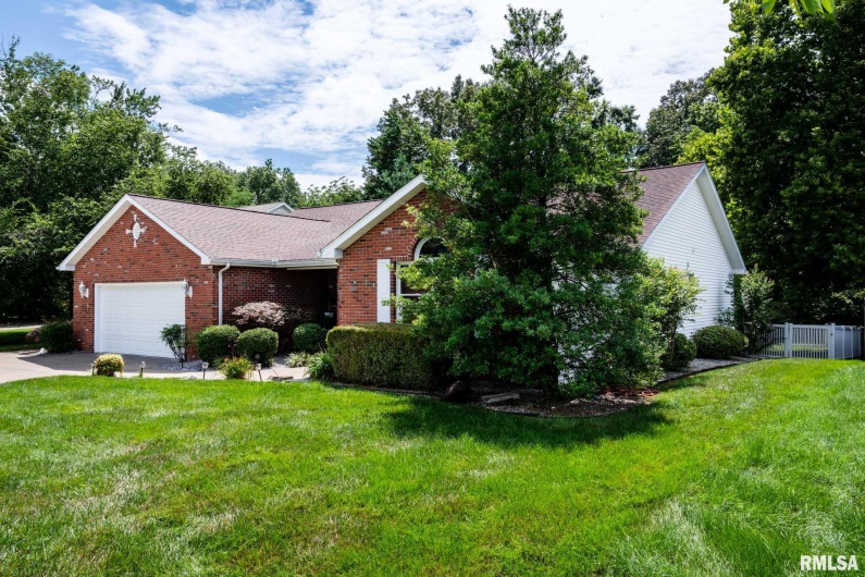 805 New Day Way, Marion, Illinois 62959, 4 Bedrooms Bedrooms, 0 ,2 BathroomsBathrooms,Residential,For Sale,New Day,0,RMAQC4264981