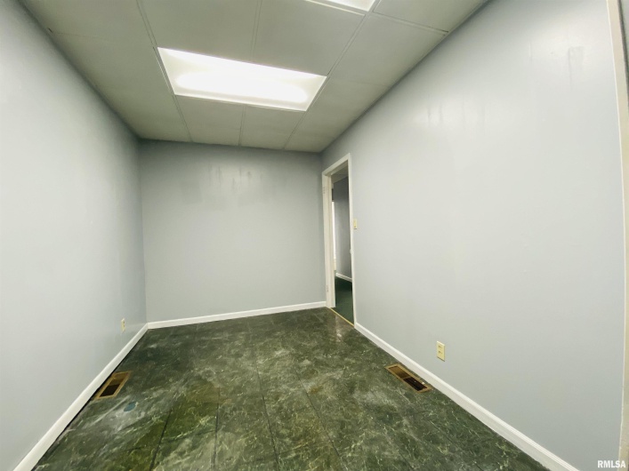 7 POPLAR Street, Harrisburg, Illinois 62946, 0 , 0 ,0,Commercial Sale,For Sale,POPLAR,0,RMAEB458658