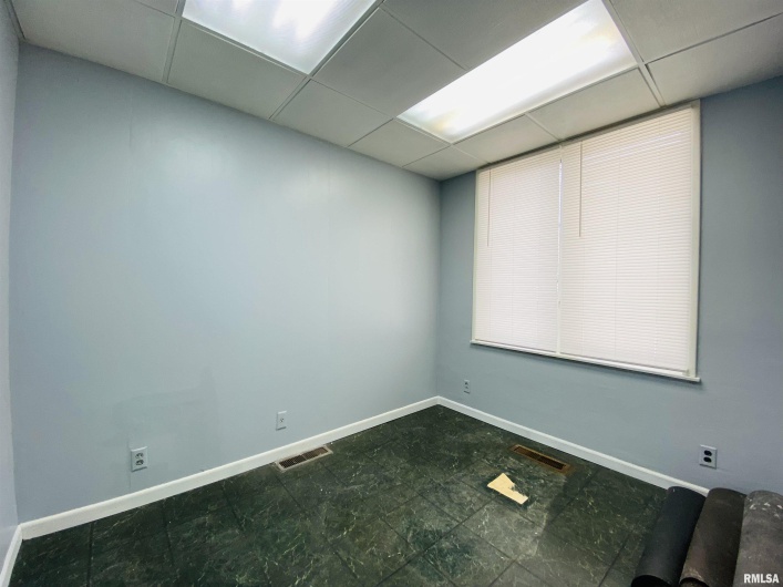 7 POPLAR Street, Harrisburg, Illinois 62946, 0 , 0 ,0,Commercial Sale,For Sale,POPLAR,0,RMAEB458658