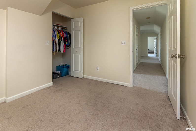 2129 MEADOW Lane, Carbondale, Illinois 62901, 4 Bedrooms Bedrooms, 0 ,3 BathroomsBathrooms,Residential,For Sale,MEADOW,0,RMAEB454972