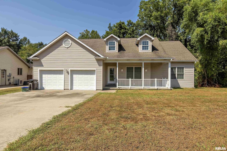 2129 MEADOW Lane, Carbondale, Illinois 62901, 4 Bedrooms Bedrooms, 0 ,3 BathroomsBathrooms,Residential,For Sale,MEADOW,0,RMAEB454972