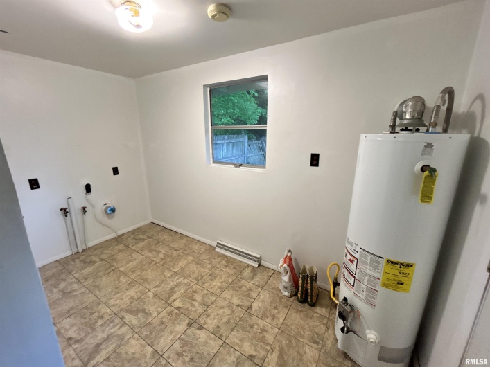 104 MAPLE Street, Cobden, Illinois 62920, 2 Bedrooms Bedrooms, 0 ,1 BathroomBathrooms,Residential,For Sale,MAPLE,0,RMAEB457858