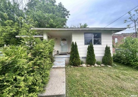 104 MAPLE Street, Cobden, Illinois 62920, 2 Bedrooms Bedrooms, 0 ,1 BathroomBathrooms,Residential,For Sale,MAPLE,0,RMAEB457858