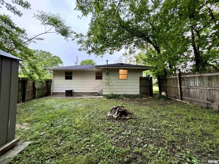 104 MAPLE Street, Cobden, Illinois 62920, 2 Bedrooms Bedrooms, 0 ,1 BathroomBathrooms,Residential,For Sale,MAPLE,0,RMAEB457858
