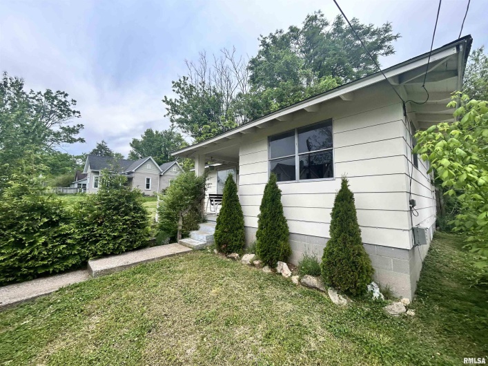 104 MAPLE Street, Cobden, Illinois 62920, 2 Bedrooms Bedrooms, 0 ,1 BathroomBathrooms,Residential,For Sale,MAPLE,0,RMAEB457858