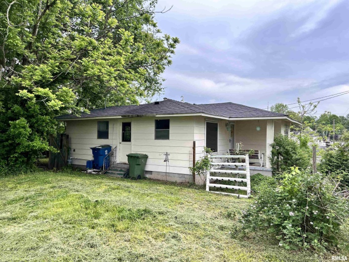 104 MAPLE Street, Cobden, Illinois 62920, 2 Bedrooms Bedrooms, 0 ,1 BathroomBathrooms,Residential,For Sale,MAPLE,0,RMAEB457858