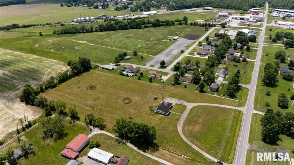 1801 MAIN Street, Marion, Illinois 62959, 0 , 0 ,0,Commercial Sale,For Sale,MAIN,0,RMAEB458674