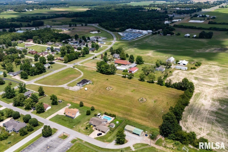 1801 MAIN Street, Marion, Illinois 62959, 0 , 0 ,0,Commercial Sale,For Sale,MAIN,0,RMAEB458674