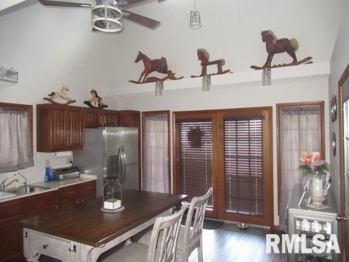 209 8TH Street, Herrin, Illinois 62948, 2 Bedrooms Bedrooms, 0 ,2 BathroomsBathrooms,Residential,For Sale,8TH,0,RMAEB458670