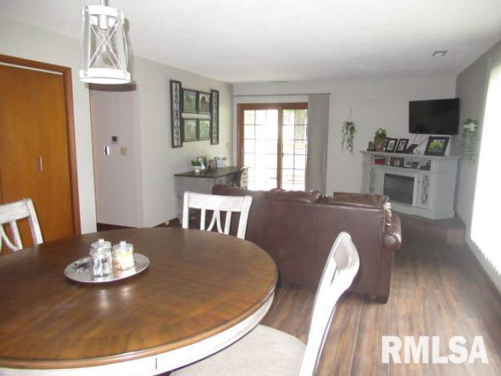 209 8TH Street, Herrin, Illinois 62948, 2 Bedrooms Bedrooms, 0 ,2 BathroomsBathrooms,Residential,For Sale,8TH,0,RMAEB458670