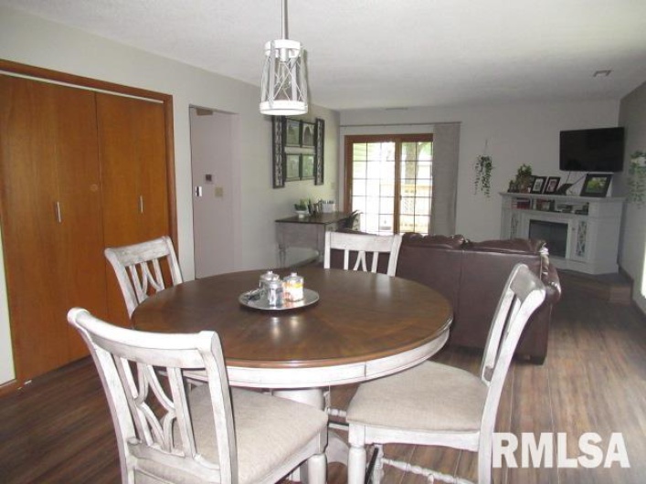 209 8TH Street, Herrin, Illinois 62948, 2 Bedrooms Bedrooms, 0 ,2 BathroomsBathrooms,Residential,For Sale,8TH,0,RMAEB458670