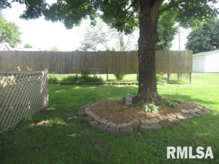 209 8TH Street, Herrin, Illinois 62948, 2 Bedrooms Bedrooms, 0 ,2 BathroomsBathrooms,Residential,For Sale,8TH,0,RMAEB458670