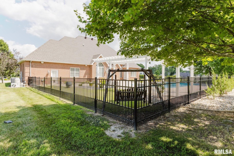 1506 Gleneagle Drive, Marion, Illinois 62959, 5 Bedrooms Bedrooms, 0 ,4 BathroomsBathrooms,Residential,For Sale,Gleneagle,0,RMAEB458672