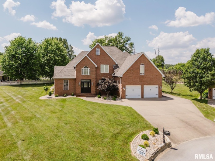 1506 Gleneagle Drive, Marion, Illinois 62959, 5 Bedrooms Bedrooms, 0 ,4 BathroomsBathrooms,Residential,For Sale,Gleneagle,0,RMAEB458672