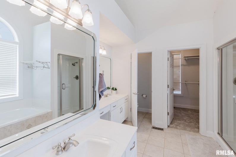 1506 Gleneagle Drive, Marion, Illinois 62959, 5 Bedrooms Bedrooms, 0 ,4 BathroomsBathrooms,Residential,For Sale,Gleneagle,0,RMAEB458672