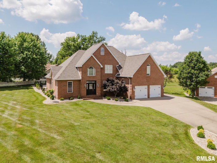 1506 Gleneagle Drive, Marion, Illinois 62959, 5 Bedrooms Bedrooms, 0 ,4 BathroomsBathrooms,Residential,For Sale,Gleneagle,0,RMAEB458672