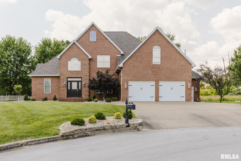 1506 Gleneagle Drive, Marion, Illinois 62959, 5 Bedrooms Bedrooms, 0 ,4 BathroomsBathrooms,Residential,For Sale,Gleneagle,0,RMAEB458672