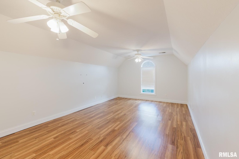 1506 Gleneagle Drive, Marion, Illinois 62959, 5 Bedrooms Bedrooms, 0 ,4 BathroomsBathrooms,Residential,For Sale,Gleneagle,0,RMAEB458672