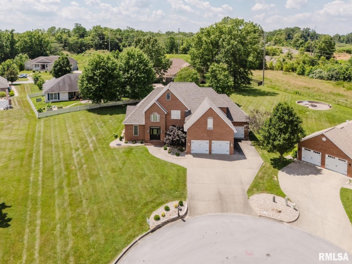1506 Gleneagle Drive, Marion, Illinois 62959, 5 Bedrooms Bedrooms, 0 ,4 BathroomsBathrooms,Residential,For Sale,Gleneagle,0,RMAEB458672