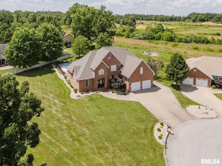 1506 Gleneagle Drive, Marion, Illinois 62959, 5 Bedrooms Bedrooms, 0 ,4 BathroomsBathrooms,Residential,For Sale,Gleneagle,0,RMAEB458672
