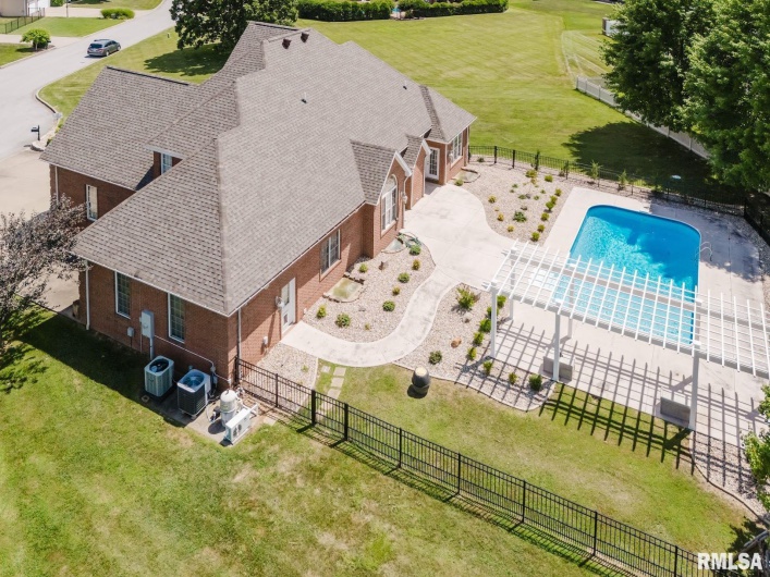 1506 Gleneagle Drive, Marion, Illinois 62959, 5 Bedrooms Bedrooms, 0 ,4 BathroomsBathrooms,Residential,For Sale,Gleneagle,0,RMAEB458672