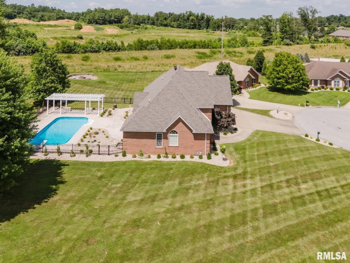 1506 Gleneagle Drive, Marion, Illinois 62959, 5 Bedrooms Bedrooms, 0 ,4 BathroomsBathrooms,Residential,For Sale,Gleneagle,0,RMAEB458672