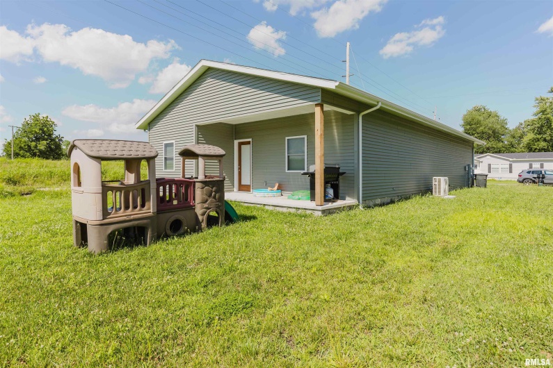 821 27TH Street, Herrin, Illinois 62948, 3 Bedrooms Bedrooms, 0 ,2 BathroomsBathrooms,Residential,For Sale,27TH,0,RMAQC4265045