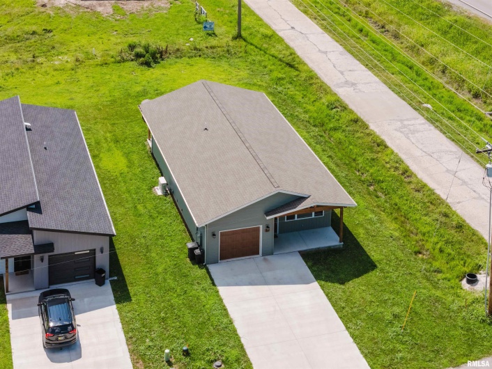 821 27TH Street, Herrin, Illinois 62948, 3 Bedrooms Bedrooms, 0 ,2 BathroomsBathrooms,Residential,For Sale,27TH,0,RMAQC4265045