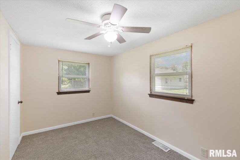 419 26TH Street, Herrin, Illinois 62948, 3 Bedrooms Bedrooms, 0 ,1 BathroomBathrooms,Residential,For Sale,26TH,0,RMAEB458685