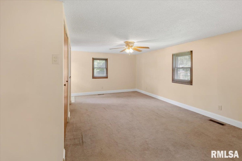 419 26TH Street, Herrin, Illinois 62948, 3 Bedrooms Bedrooms, 0 ,1 BathroomBathrooms,Residential,For Sale,26TH,0,RMAEB458685