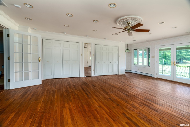 2723 COUNTRY CLUB Road, Carbondale, Illinois 62901, 3 Bedrooms Bedrooms, 0 ,1 BathroomBathrooms,Residential,For Sale,COUNTRY CLUB,0,RMAEB458689