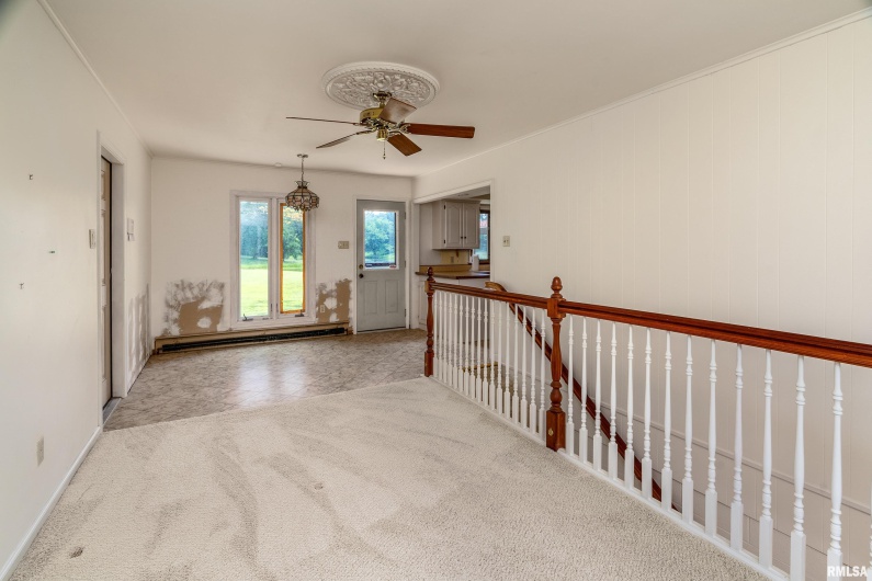 2723 COUNTRY CLUB Road, Carbondale, Illinois 62901, 3 Bedrooms Bedrooms, 0 ,1 BathroomBathrooms,Residential,For Sale,COUNTRY CLUB,0,RMAEB458689