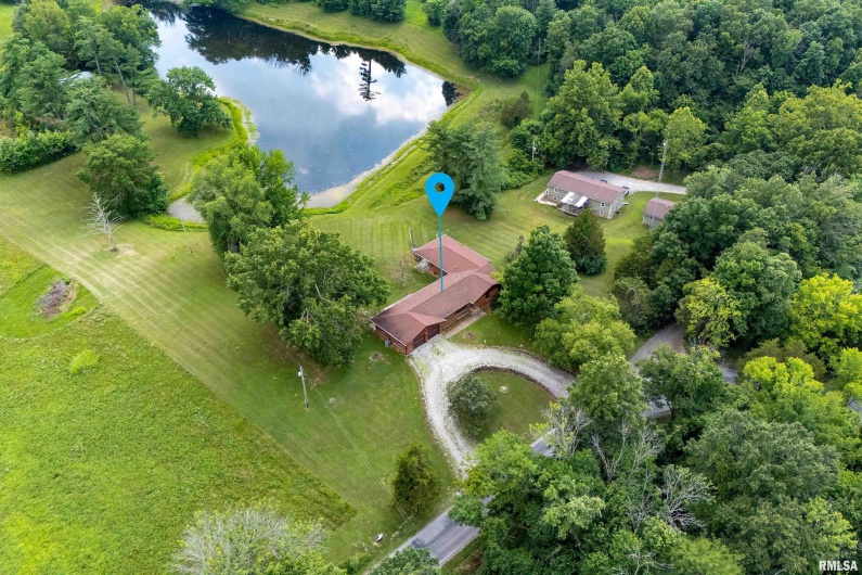 2723 COUNTRY CLUB Road, Carbondale, Illinois 62901, 3 Bedrooms Bedrooms, 0 ,1 BathroomBathrooms,Residential,For Sale,COUNTRY CLUB,0,RMAEB458689