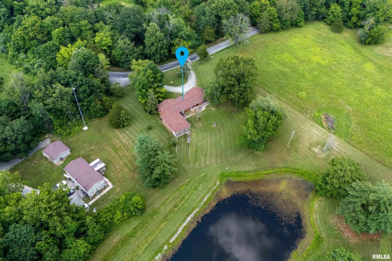 2723 COUNTRY CLUB Road, Carbondale, Illinois 62901, 3 Bedrooms Bedrooms, 0 ,1 BathroomBathrooms,Residential,For Sale,COUNTRY CLUB,0,RMAEB458689