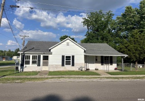 1409 VAN BUREN, Marion, Illinois 62959, 3 Bedrooms Bedrooms, 0 ,1 BathroomBathrooms,Residential,For Sale,VAN BUREN,0,RMAEB458692