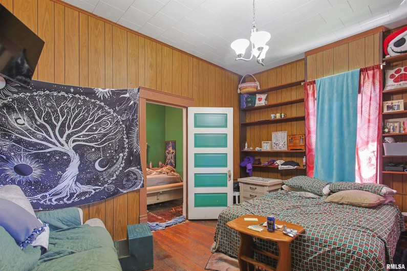 827 RAYMOND Street, Harrisburg, Illinois 62946, 2 Bedrooms Bedrooms, 0 ,1 BathroomBathrooms,Residential,For Sale,RAYMOND,0,RMAEB458701